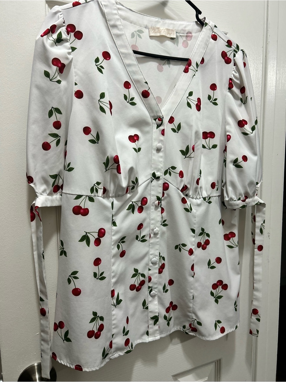Ladies White Cherry-Print Button-Front Blouse